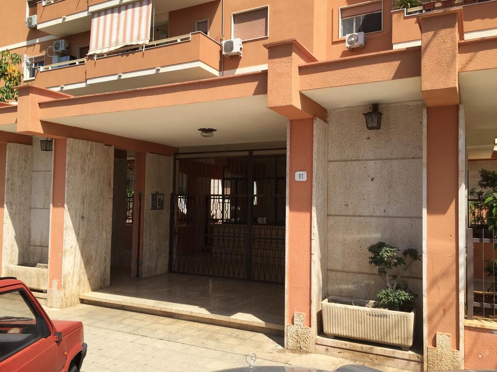 La Casa Del Dottore Palermo Bagian luar foto